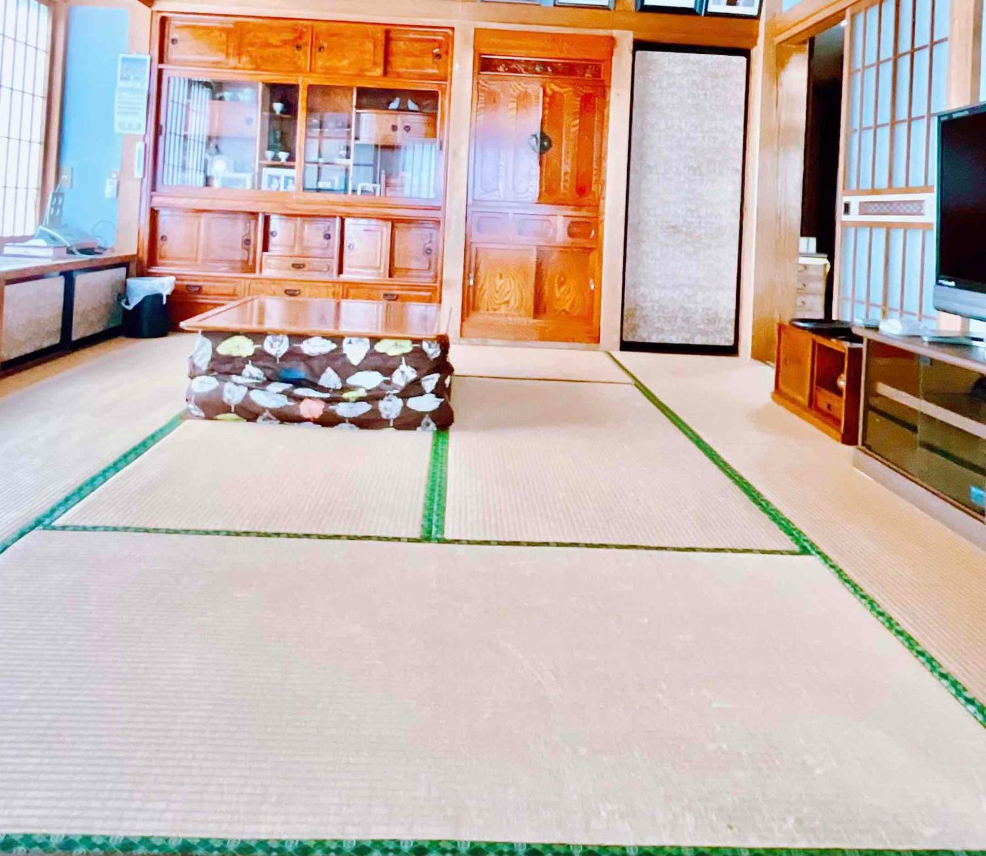 T&T Fujiyama Guest House Fujiyoshida Exterior foto