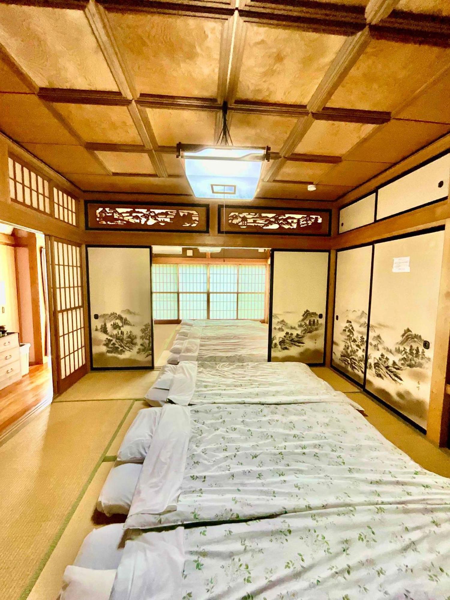 T&T Fujiyama Guest House Fujiyoshida Exterior foto